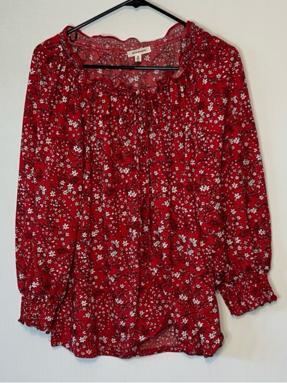 Max Studio Women’s Red Floral Peasant Blouse Front Key Hole Stretch Size 1X.